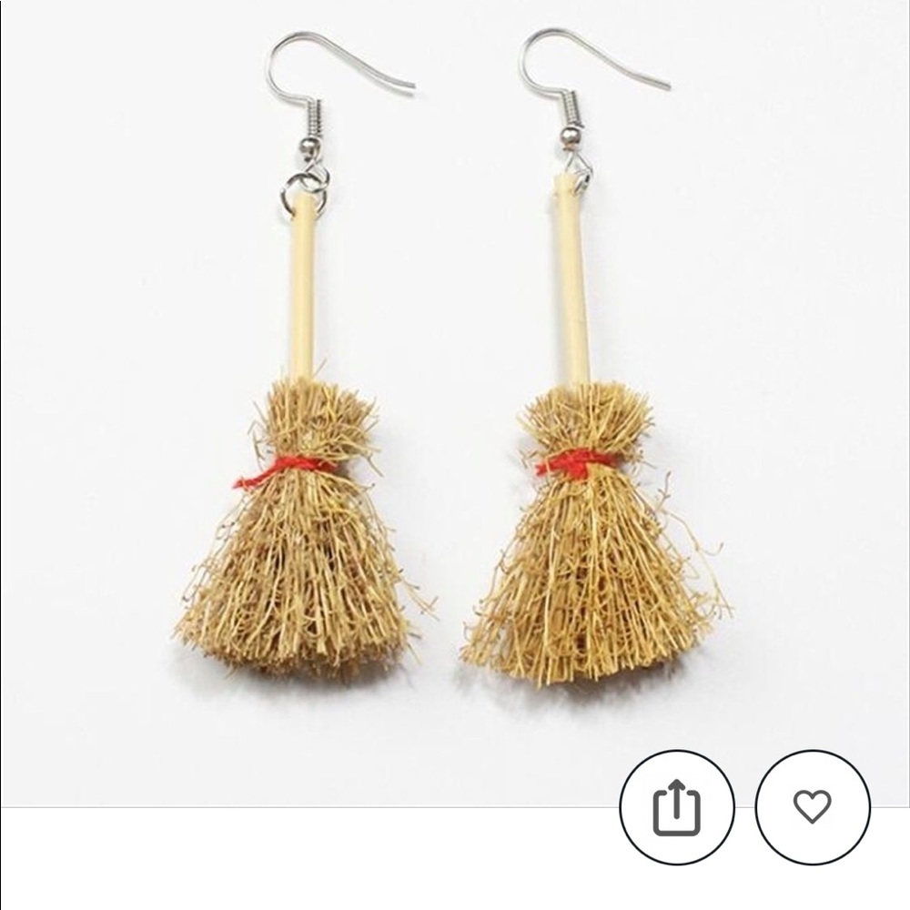 🎃 NWT NOVELTY BROOM EARRINGS - Picture 2 of 5